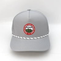 Gorra de Béisbol Ajustada con Logotipo Bordado en Blanco al por Mayor, Gorra Deportiva con Logotipo Personalizado, Gorra de Golf de 5 Paneles con Corte Láser, Hecha en Vietnam