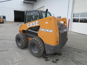 Minicargadora de servicio pesado Case SR210B, equipo de construcción compacto en stock con precio mayorista y entrega inmediata - Product Image 6