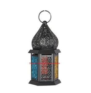 Linterna de vela de Metal de estilo marroquí clásico con colgante decorativo y soporte de mesa para decoración del hogar y regalos en venta - Product Image 1