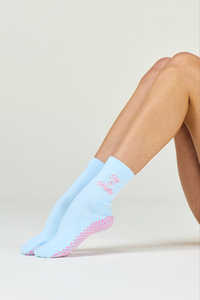 Calcetines de Pilates Personalizados al por Mayor, Calcetines de Yoga Antideslizantes con Logotipo de Texto Básico Personalizado Bordado para Mujer, Accesorios para Estudio - Product Image 3