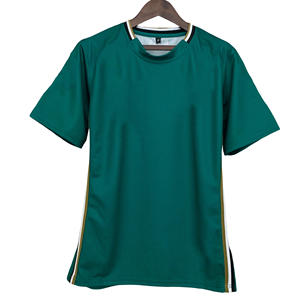 Maillot de football d'entraînement national Algérie 2026 – Confortable, respirant, en polyester, avec short – Idéal pour service OEM de premier plan - Product Image 4