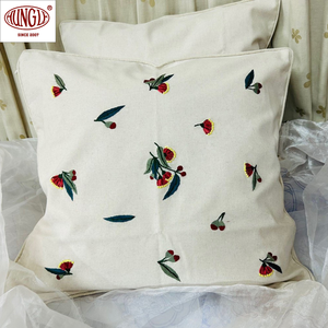 Venta al por mayor de múltiples colores, almohada de bordado de animales florales para la decoración del hogar, cojín elegante para mejorar el diseño de interiores - Product Image 1