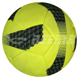 Balón de Fútbol de Microfibra Duradero de Gamuza PU para Entrenamientos de Alta Calidad Diseñado por Reema Technologies. - Product Image 5