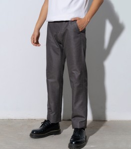 Pantalones estampados de compresión de poliéster caqui para hombre ODM precio al por mayor personalizado Procesamiento de ropa OEM hecho en Vietnam - Product Image 1