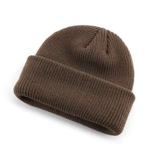 Gorro de invierno de punto Jacquard de proveedor al por mayor, gorro de moda con patrón de lazos bordados personalizados para uso informal - Product Image 4