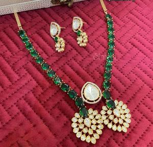 ชุดสร้อยคอหินชุบทองคุณภาพดีดีไซน์เนอร์ต่างหูสำหรับผู้หญิงเครื่องประดับดีไซน์เนอร์สำหรับงานแต่งงาน - Product Image 3