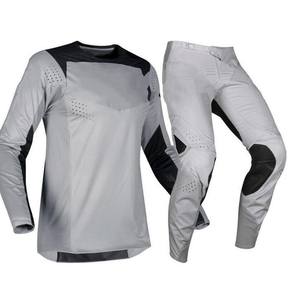 Traje de moto Premium para hombre, impermeable, duradero y elegante, ropa de conducción para experiencias de conducción cómodas y seguras - Product Image 6