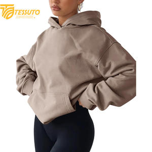 เสื้อครอปไซส์ใหญ่พิเศษสำหรับผู้หญิงเสื้อมีฮู้ดแฟชั่นผ้าฝ้าย100% สั้นโอเวอร์ไซส์สำหรับผู้หญิง - Product Image 1