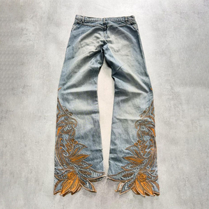 2025 exclusif personnalisé jean taille moyenne pour hommes avec impression de broderie finition délavée détails de rivet 100% coton - Product Image 2