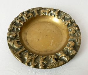 Cenicero artístico de Metal hecho a mano diseñado para la decoración del mostrador de la barra y la comodidad de uso funcional diario - Product Image 2