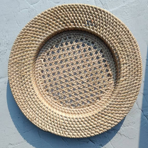 Sous-verre rond en rotin blanc naturel et écologique Assiettes de présentation en rotin durable fabriquées à la main écologiques - Product Image 4