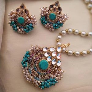 Ensemble collier et boucles d'oreilles de style paon de qualité supérieure Hit Design, ensemble de bijoux pour femmes pour mariage, Eid et soirée - Product Image 6