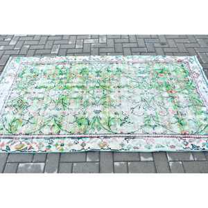 Alfombra vintage de 3.9x7.3 pies (119x222 cm), alfombra turca con motivos de plantas y árboles verdes - Product Image 3