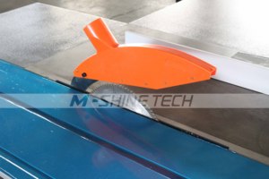 Sierra de Mesa Industrial de Alta Resistencia con Longitud de Corte de 3200 mm y 45 Grados °   Cuchilla Inclinable para Corte en Ángulo - Product Image 6