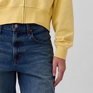 Haut à capuche en polaire pour femme, prêt à porter, avec fermeture éclair et ourlet côtelé, pour l'hiver, design streetwear tendance avec logo et poche - Product Image 4