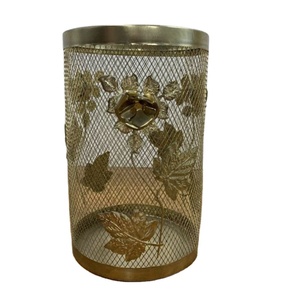 Cubo de basura redondo de alambre de hierro y metal, cubo de basura para interiores y exteriores chapado en oro de primera calidad, diseño maravilloso, cubo de basura de gran tamaño - Product Image 1