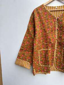 Veste en coton imprimé à la main en Inde, matelassée, écologique, à blocs de couleur, respirante, réversible, à fleurs, boutonnée, toutes saisons - Product Image 2