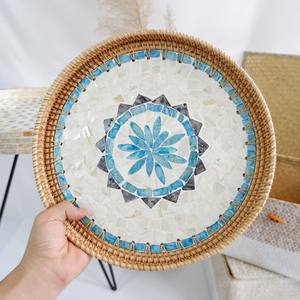 Vente en gros de plateau de service rond en rotin avec nacre et plateau de service en rotin fait à la main du Vietnam - Product Image 1