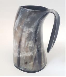 Chope en corne naturelle artisanale personnalisée moderne, passe au lave-vaisselle, tasse à bière rustique unique, récipient authentique pour le miel - Product Image 1