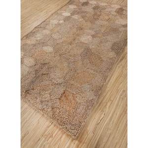 พรมทอแบนสีเบจและสีน้ำตาล Nomadic Threads ทำจากปอกระเจาและป่าน ขนาด 9x12 ฟุต ลายเรขาคณิตนามธรรม รูปทรงสี่เหลี่ยมผืนผ้า สำหรับห้องนั่งเล่น รุ่น PDJT-470 - Product Image 2