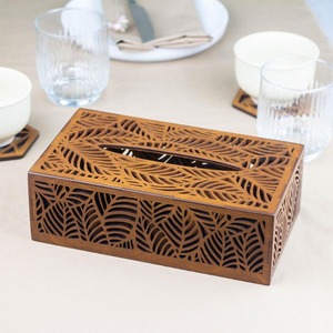 Boîte à mouchoirs en bois décorative faite à la main, idéale pour la décoration de salle à manger et de chambre d'hôtel. - Product Image 3