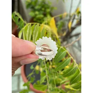 Bague florale en argent 925 avec nacre naturelle et pierre naturelle, idéale pour un cadeau - Product Image 5