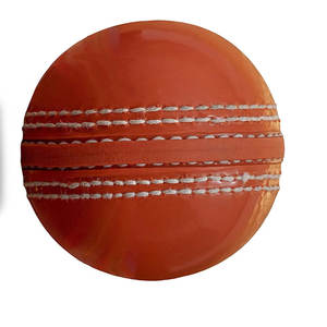 Bolas duras de Cricket 2025 con diseño personalizado OEM fabricadas en Pakistán, material de cuero al por mayor - Product Image 4
