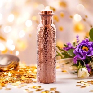Botella de Agua Ayurvédica de Cobre con Acabado Liso - Product Image 2