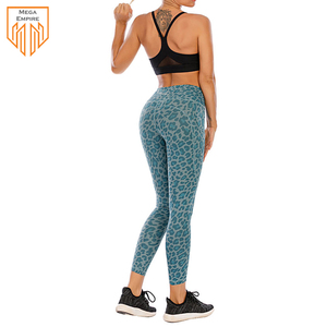 OEM Ladies Skinny Seamed Sport Yoga <b>Leggings</b> High Stretch Scrunch High Waist Compression Knitted Pants - Product Image 3