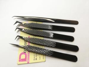 Pince à cils Plasma noir brillant avec logo personnalisé Pince à cils diamantée 45 90 degrés Volume russe Pince à épiler à pointe en fibre - Product Image 3