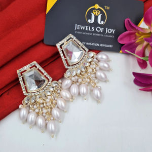 Élégant Kundan Boucle D'oreille Alliage Blanc 1.26 Grammes Paire Léger Bijoux De Mode Traditionnels Fournisseur En Gros En Ligne - Product Image 1