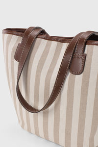 2025 nuevo verano playa moda Color sólido bolso diseñador poliéster tejido hecho a mano cierre abierto proveedor mayorista en línea - Product Image 3