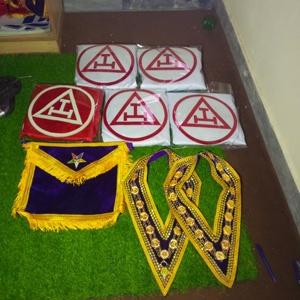 MASONIC REGALIA CUSTOM ORDER Delantal Con Collar Joya Rob - Product Image 1