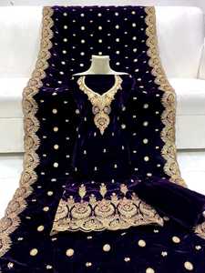 ชุดงานแต่งงานของผู้หญิงชุดแฟนซีอินเดียและปากีสถานปักลาย nakshi dabka lehenga choli - Product Image 3
