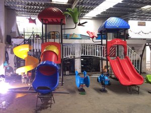 สนามเด็กเล่นพลาสติกแบบเลื่อนได้สำหรับเด็กเล่นในบ้านเด็กเล่น - Product Image 3
