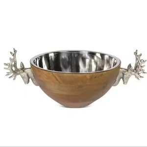 Bol en bois moderne avec poignées en métal en forme de cerf, bois naturel et métal, vaisselle de cuisine, bol pour fruits secs, dattes, forme ronde, dessus de table - Product Image 1