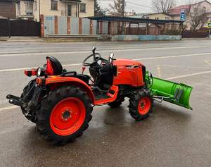 Tractor Compacto Kubota 4x4, Tractor Pequeño para Granja, Tractor Económico en Oferta, 90 Hp, 80 Hp, con Equipamiento - Product Image 1