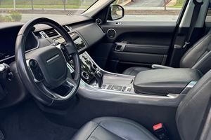 Range Rover Sport HSE 2020 d'occasion en excellent état, V6 suralimenté, 4 roues motrices, non modifié - Product Image 4