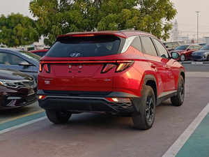 Los Mejores Autos <span class=keywords><strong>HYUNDAI</strong></span> <span class=keywords><strong>TUCSON</strong></span> Usados Completamente Equipados, Gasolina, 2.5L V4, 4WD, Rojo, Modelo <span class=keywords><strong>2023</strong></span>, Listos para Usar - Product Image 4