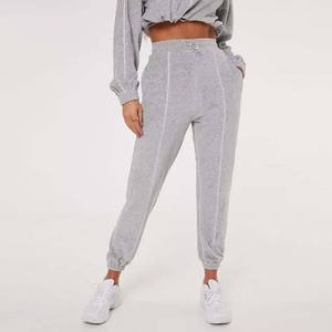 Nouveauté Ensemble survêtement deux pièces pantalon de survêtement et sweat-shirt uni Ensembles de vêtements de sport pour femmes 2026 Ensembles de survêtement décontractés doux pour femmes - Product Image 5
