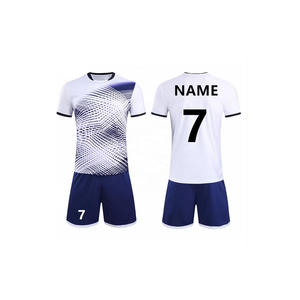 Ensemble d'uniformes de football respirants de haute qualité pour hommes Conceptions et couleurs personnalisées Kits de vêtements de football de qualité supérieure pour équipe - Product Image 1