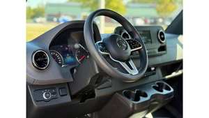 Fourgon utilitaire Mercedes-Benz Sprinter 2500 2023, toit standard, moteur diesel I4 HO, 144 pouces, propulsion arrière - Product Image 3