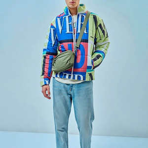 Veste matelassée à capuche unisexe avec imprimé lettres multicolores en relief, rembourrage chaud, légère, vêtement d'extérieur d'hiver - Product Image 4