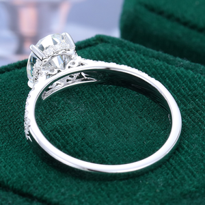 Bague de mariage en or blanc 18 carats avec diamant de laboratoire, 2,00 carats, taille ovale, clarté VS1, couleur E, certifiée IGI, solitaire avec accent de diamant - Product Image 4