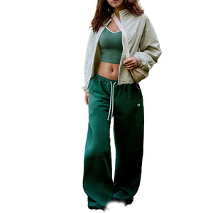 Ensemble sweat à capuche et jogging en molleton de coton épais pour femme, coupe décontractée, style streetwear, fabrication OEM en gros - Product Image 4