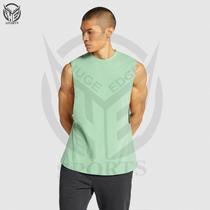 Débardeur de sport personnalisé pour hommes avec logo, idéal pour la musculation, la course et la gym. - Product Image 3