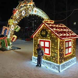 Décoration de Noël extérieure pour centre commercial, maison en pain d'épices 3D à LED, indice de protection IP65, couleur personnalisable, structure en fer, facile à installer - Product Image 1