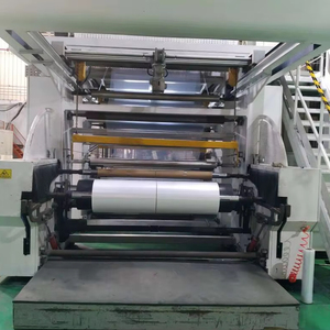 ฟิล์มยืด100% LDPE กันความชื้นทนทานต่อความชื้นฟิล์มห่อพาเลทยืดได้สูงผลิตจากเวียดนามปรับแต่งได้ - Product Image 1