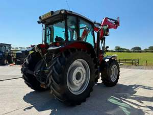 Tracteur agricole diesel 4x4 Massey Ferguson 5711 110 CV 2020 avec chargeur frontal - Product Image 2