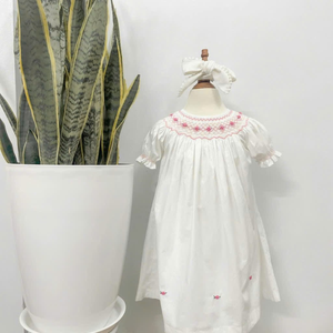 Robe en lin doux smocké faite à la main pour bébé filles Style décontracté pour le premier anniversaire de l'enfant en bas âge OEM Made in Vietnam - Product Image 2